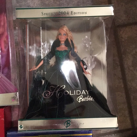 Collectible holiday Barbies 2000,2004 2005 - Picture 6 of 6